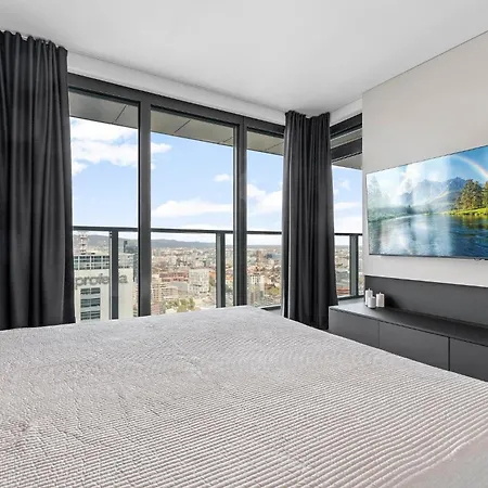 Luxury Eurovea Tower - & Hills Apartament Bratysława