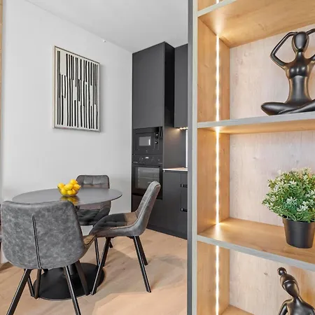 Luxury Eurovea Tower - & Hills Apartament Bratysława